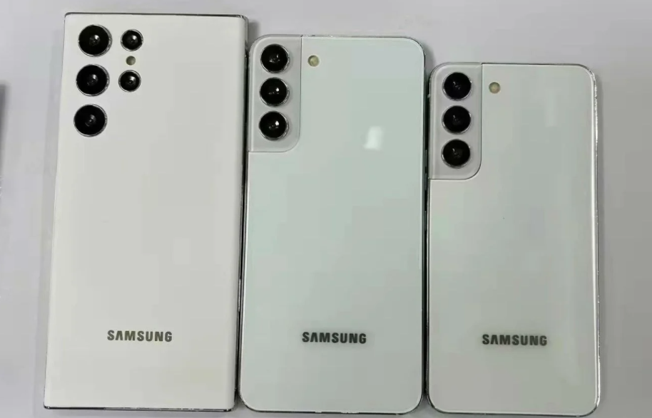 三星 Galaxy S22 系列白色外观