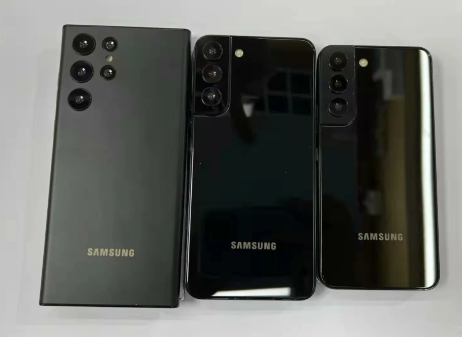 三星 Galaxy S22 系列黑色外观