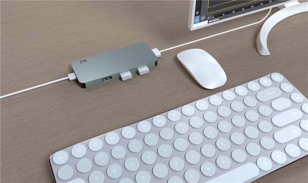 中兴推出鼠标大小的电脑:仅重55克 可塞进衣服口袋