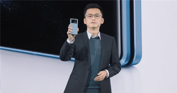 开启折叠屏2.0时代 vivo X Fold手机发布：内外120Hz E5双主屏