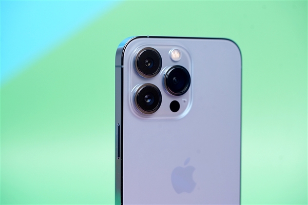 iPhone 15有望搭载！苹果自研基带有惊喜：信号或比高通还好