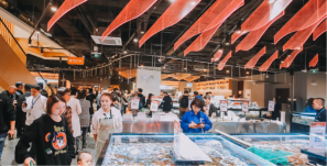 五角场苏宁易购体验：挤成瘦子！